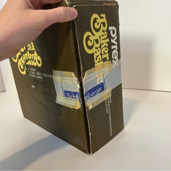 New Vintage Pyrex Baker in a Basket with Box 2 qt Casserole Dish Lid Woven 6840 - Picture 5 of 12